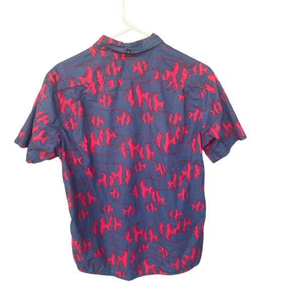 Vissla Shirt Mens Medium Blue Red Button Up Fish Print Short Sleeve Surf - Picture 2 of 14